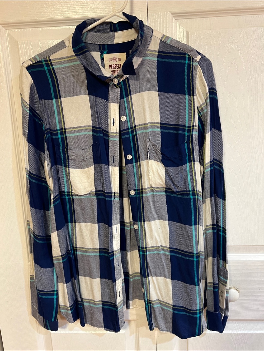 SO Men’s Navy, White & Teal Plaid Button-Up Shirt